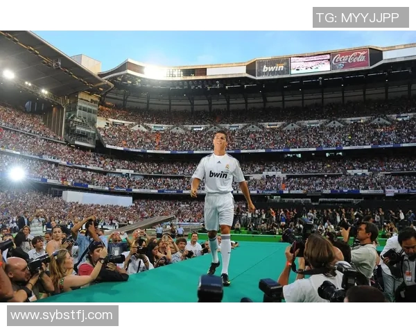 足球明星罗纳尔多的传奇人生与成就探秘分析